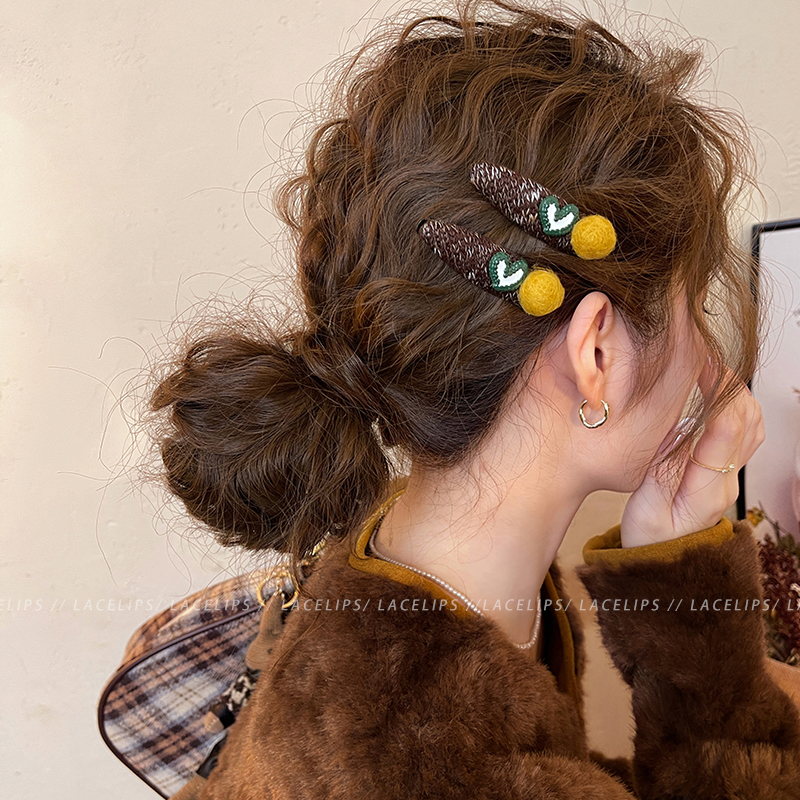 甜美爱心毛球刘海发夹女2025新款