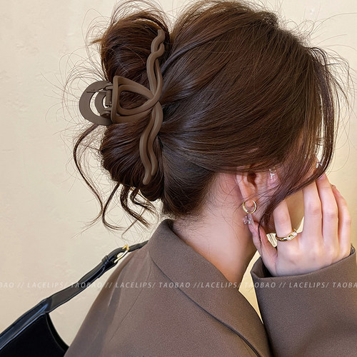 抓夹大号美拉德女2025新高级感