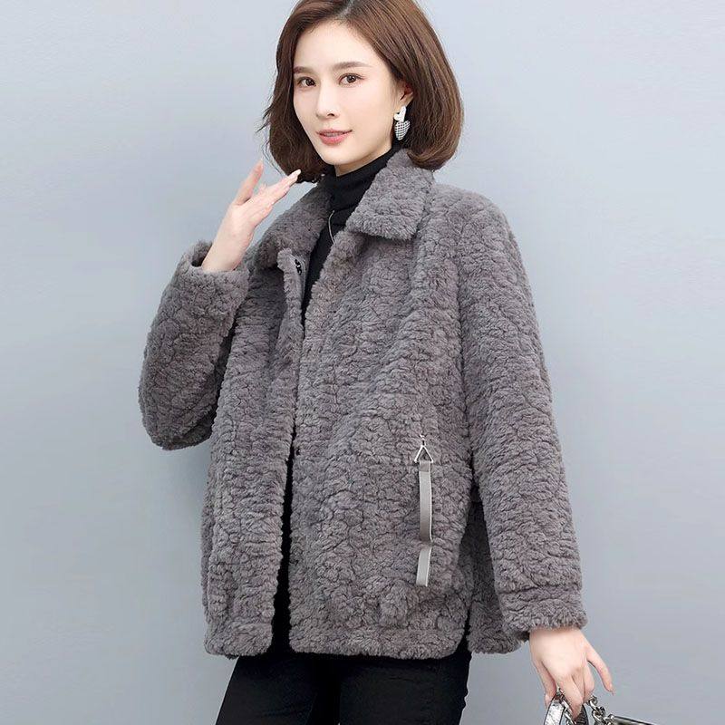羊羔毛外套女2025新款中老年皮毛一体妈妈秋冬装宽松短款毛绒大衣,女装/女士精品,毛呢外套,淘宝优惠券,粉丝福利购,淘宝优惠卷
