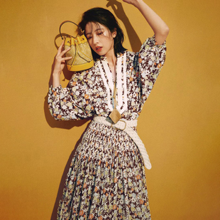 欧美时尚2022年春季碎花印花棉质周雨彤同款长袖长款连衣裙