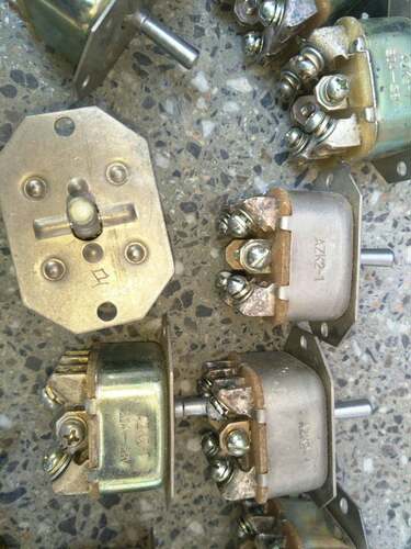 AZK2-1 拨动3档复位开关 电门 20A28V 航空开关 军工开关 28V20A