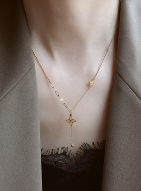 ZOXI2025新款磨砂金四叶草项链高级感轻奢小众女款流苏锁骨链配饰