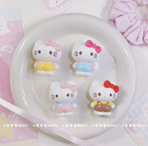 贝贝家小号2.0背带裤站姿kitty4cm微缩食玩摆件