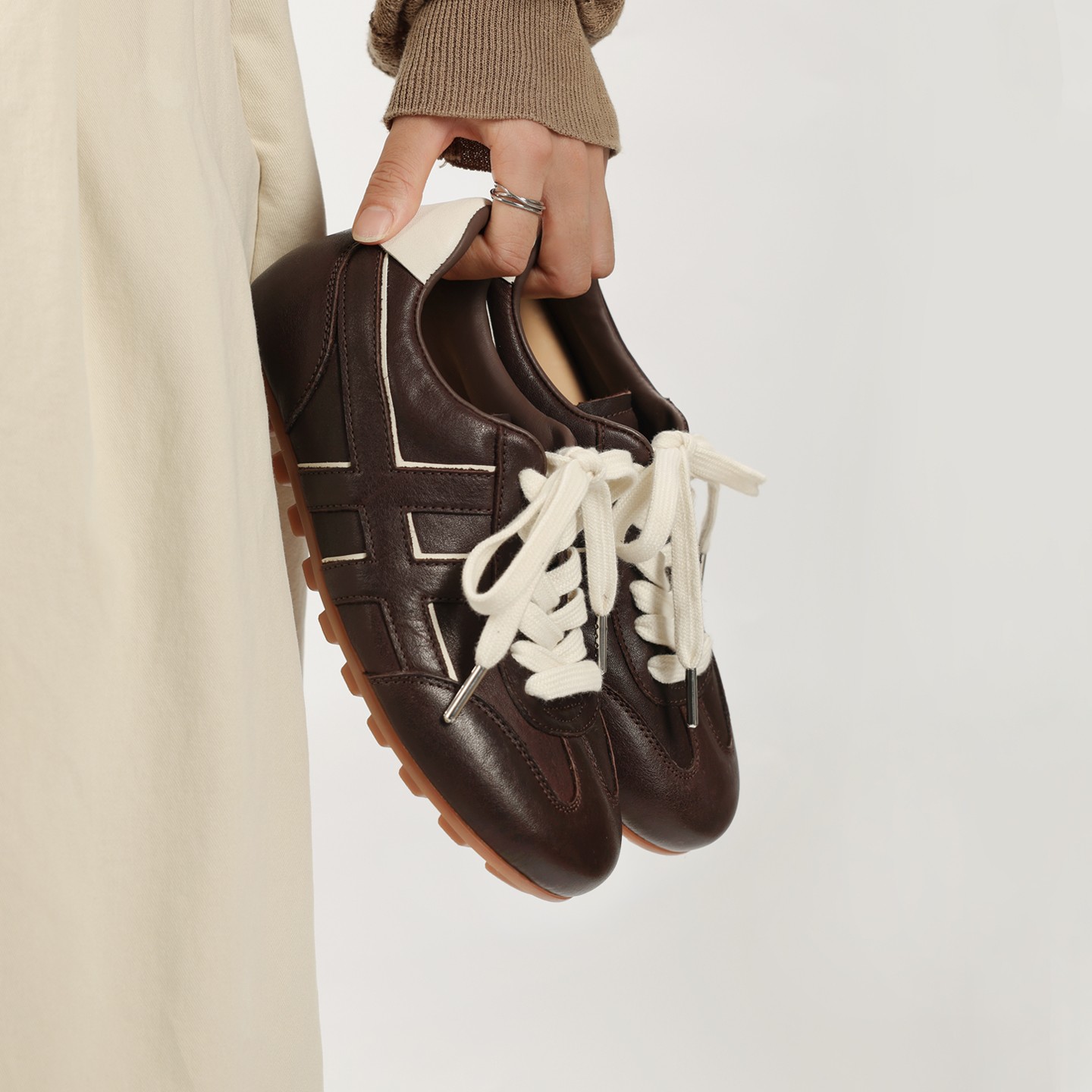 冉言头层马皮增高德训鞋女擦色透气百搭休闲运动复古板鞋