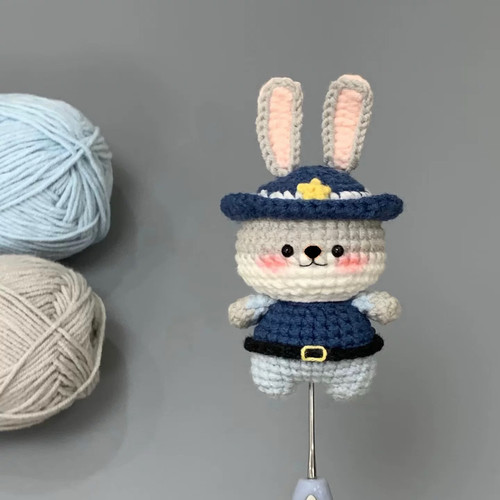 手工编织疯狂动物城兔子警官玩偶包挂件钥匙扣钩织毛线diy材料包