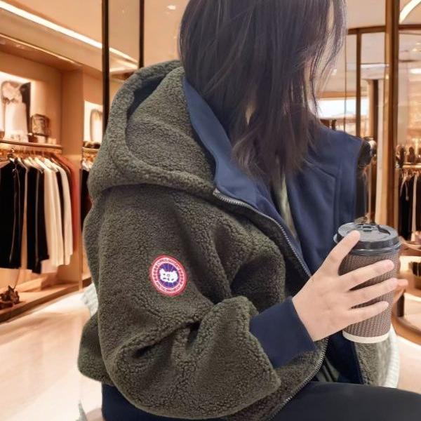 冬季加绒小香风连帽短款羊羔毛外套女2025新款爆款秋冬东北棉服暖