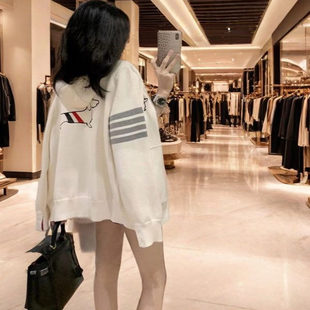 TB四条杠后背小狗连帽针织拉链开衫女春秋新款宽松毛衣短外套上衣