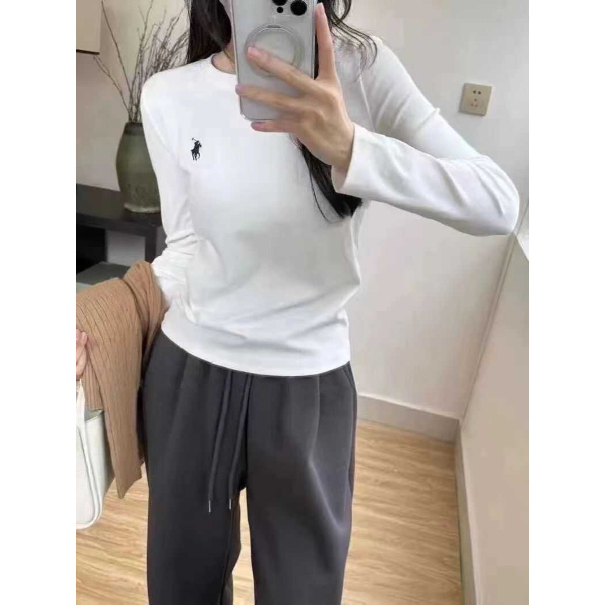 磨毛薄绒秋冬正肩长袖体恤女打底衫内搭小马标logo刺绣白色T恤