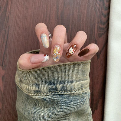 可爱猫猫彩色星星美甲