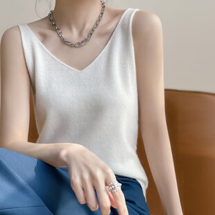 纯100%羊毛宽吊带背心女秋冬内搭西装白色针织性感v领短款打底衫