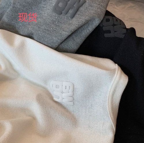 星河发泡正肩百搭设计感碎钻小T