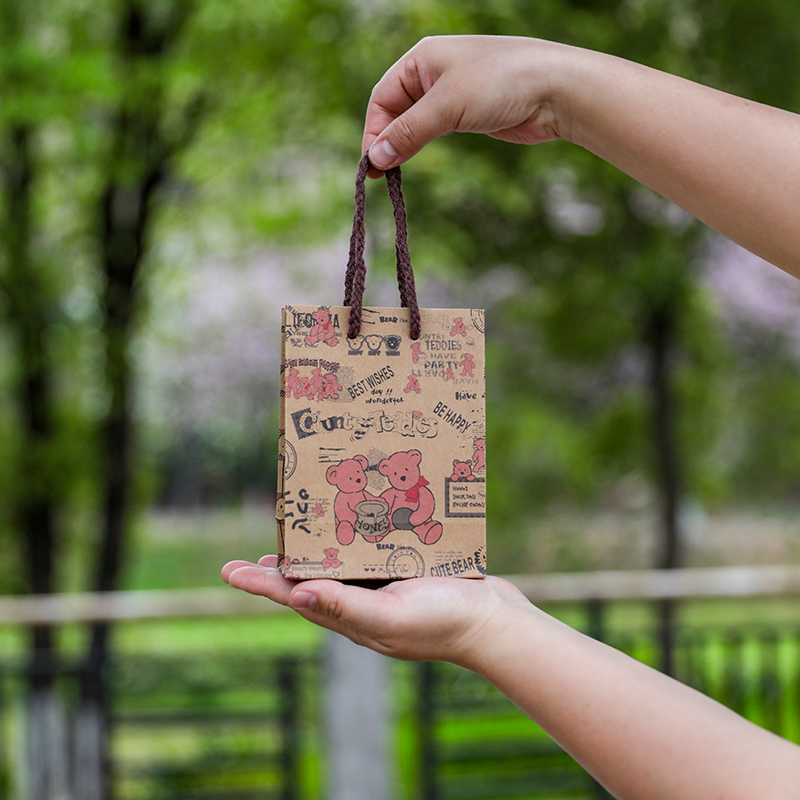 复古小熊礼品袋首饰护肤品伴手礼手提袋牛皮纸袋生日礼物包装袋