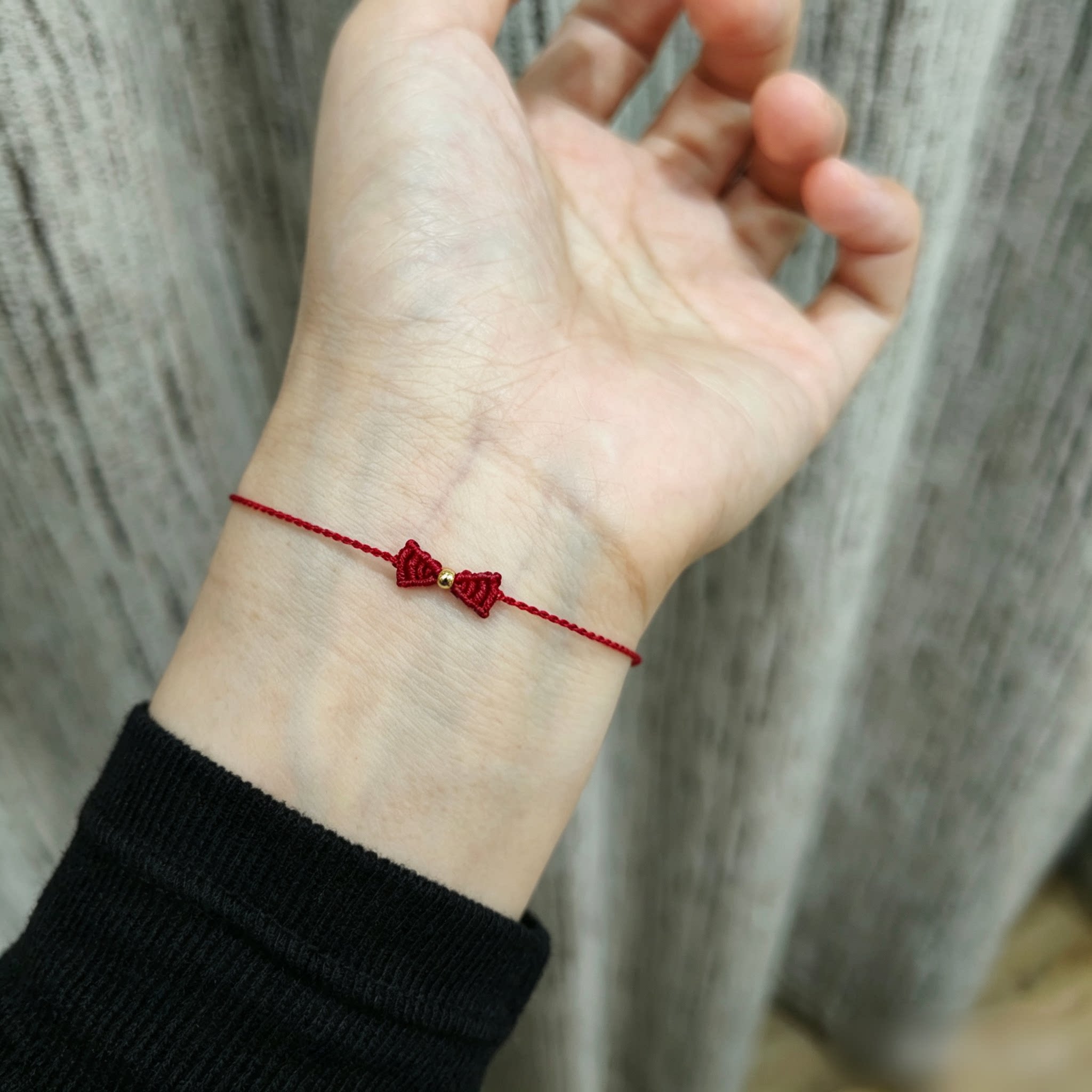 精细款蝴蝶结手绳简约极细红绳手链女手工编织纹身手绳送闺蜜包邮