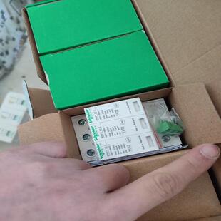 施耐德IPRF1 3P施耐德A9L 备件 咨询 12.5R