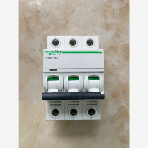 施耐德A9系列3P6A小型断路器 iC65N C6A 一批柜 备件/咨询