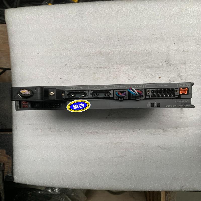 驱动器  MR-J4W2-0303B6实物图 备件/咨询