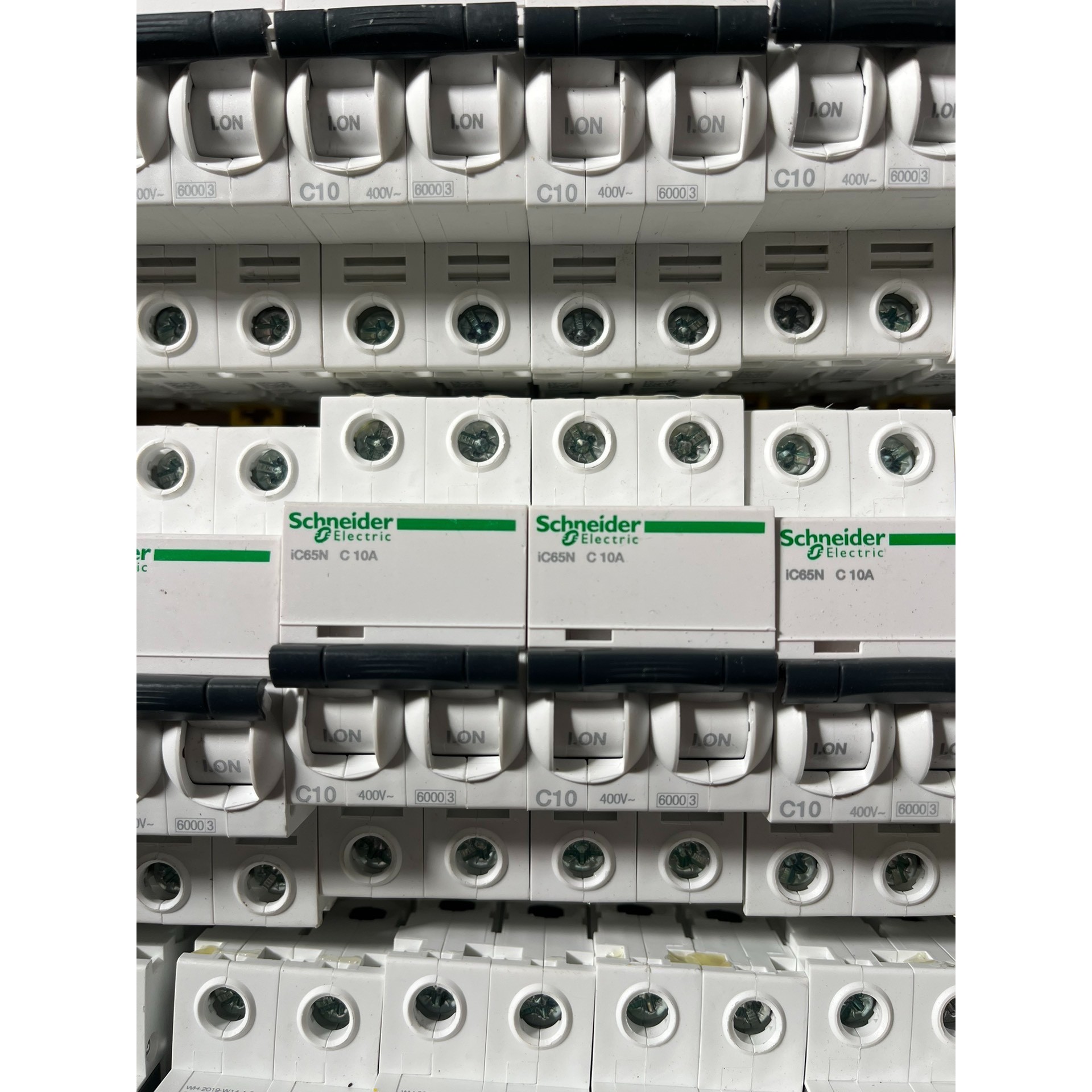 施耐德IC65N2P空气开关断路器 备件/咨询