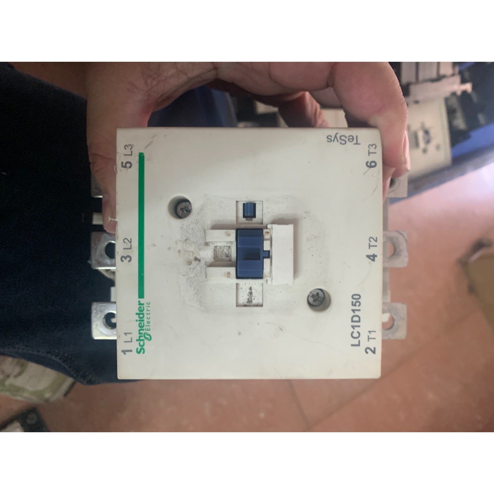 施耐德TeSys交流接触器LC1D150成色不错功能正常 备件/咨询