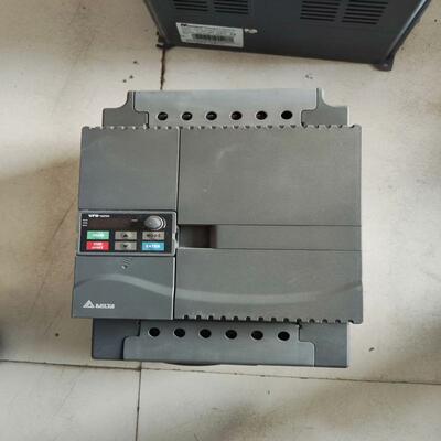 变频器18.5KW VFD185E43A 包 维修/咨询