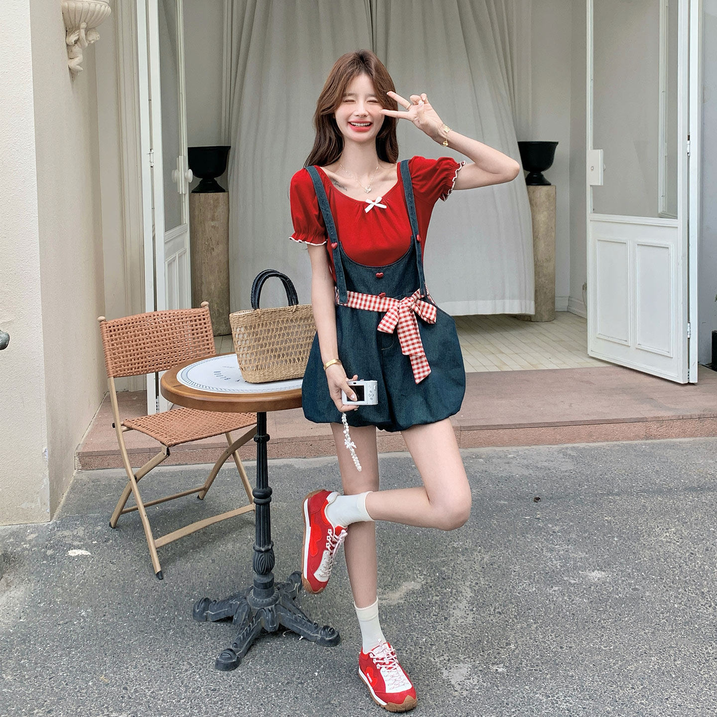 韩版可盐可甜少女感花苞背带裤套装2026新款夏日减龄T恤两件套