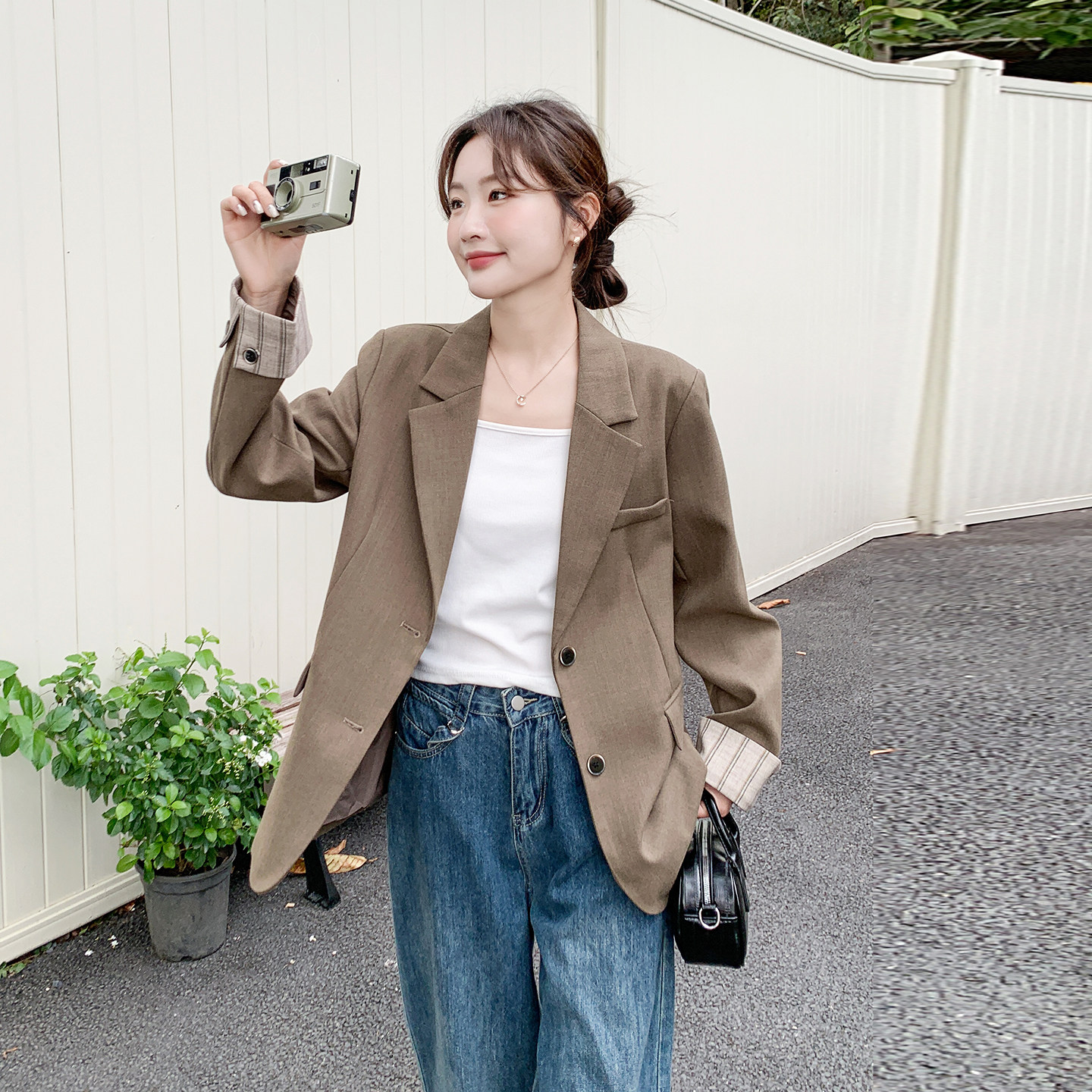 卡其色职场穿搭西装外套2026春新款韩系大女主穿搭休闲高级感西服