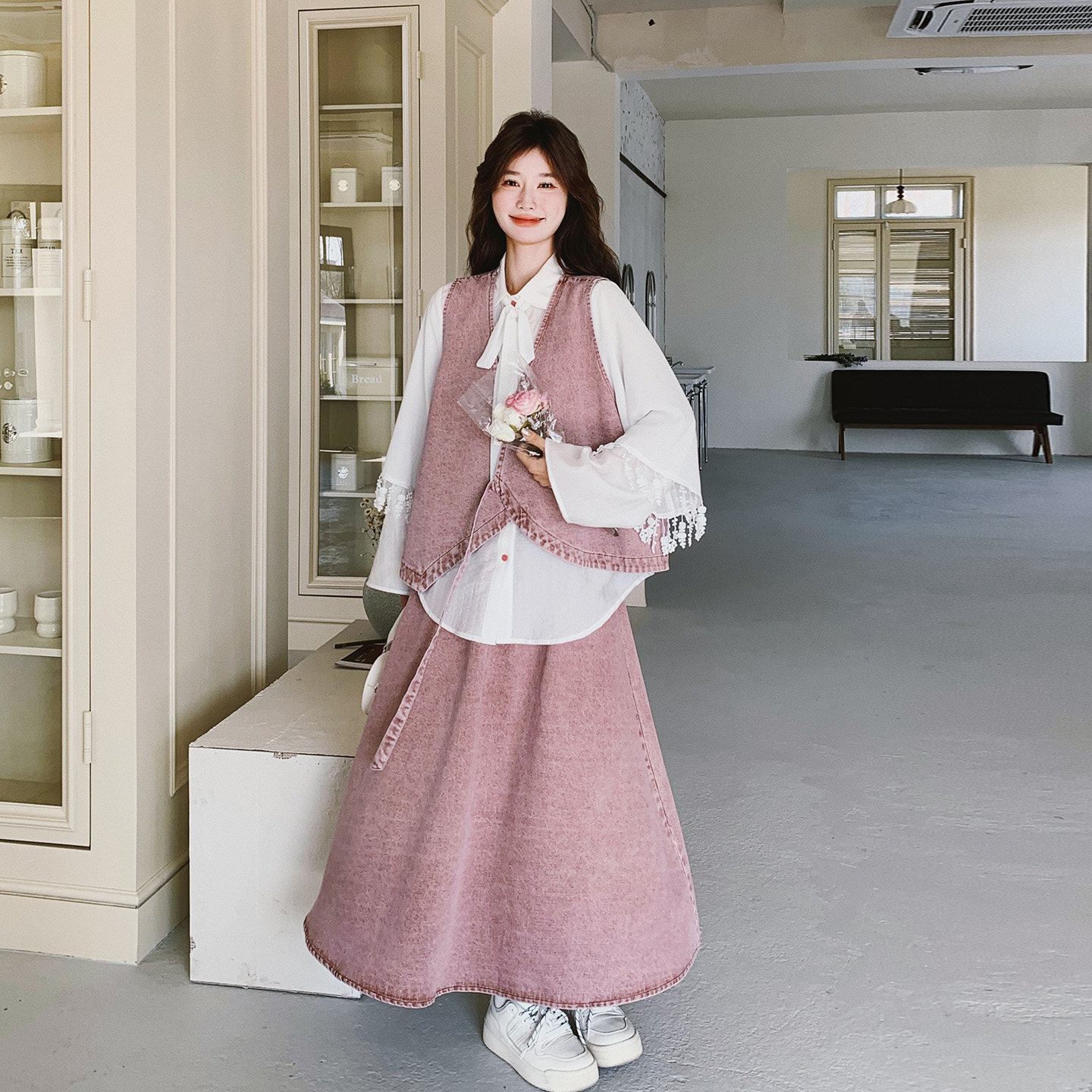 粉色牛仔马甲衬衫半裙三件套女