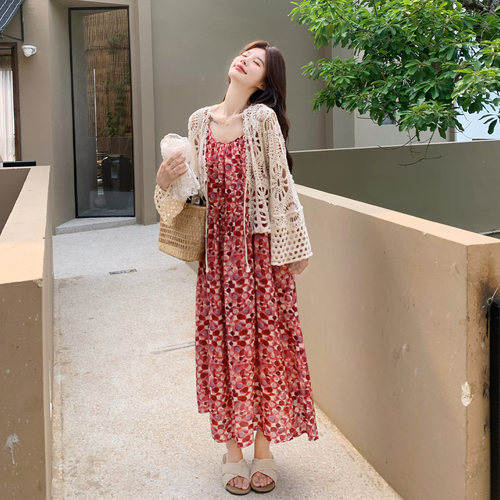 夏法式碎花吊带显瘦两件套