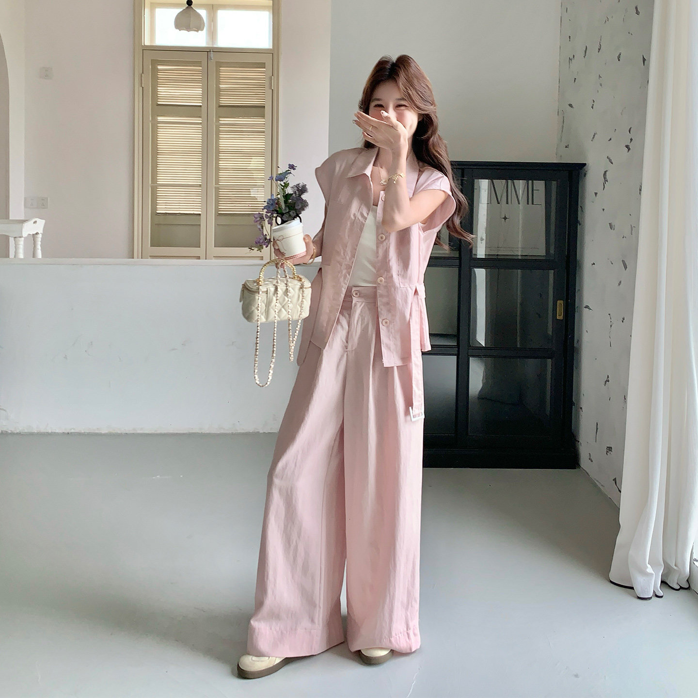 粉色韩式轻氧元气活力感穿搭女2026新款收腰显瘦衬衫阔腿裤两件套