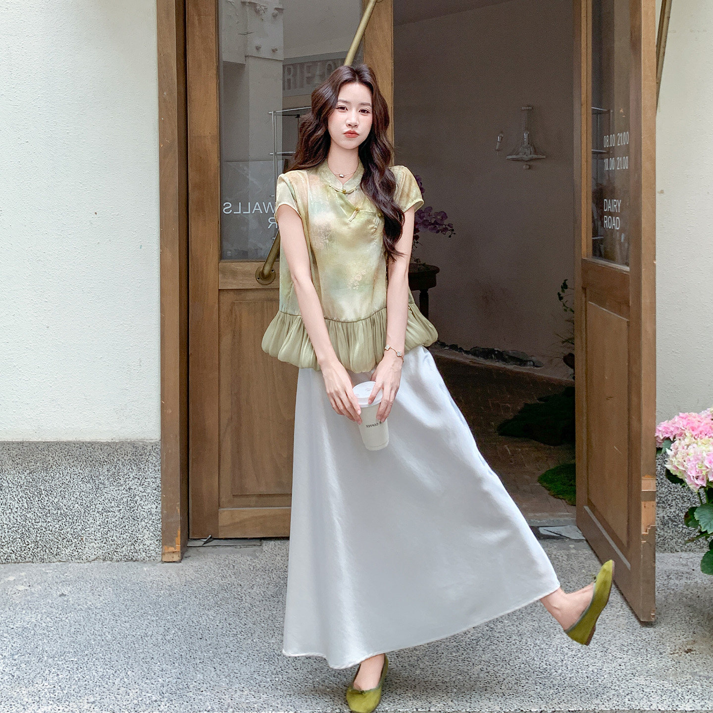 国风轻奢高级感套装女2026新款夏日新中式花苞背心半身裙两件套
