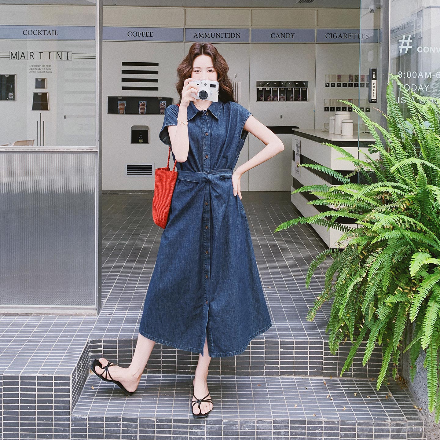 深蓝色韩版休闲复古风连衣裙女2026新款夏日随性慵懒风牛仔A字裙