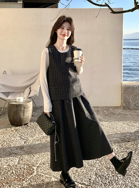灰色法式复古学院风格纹马甲套装女2026春季新款内搭半身裙三件套