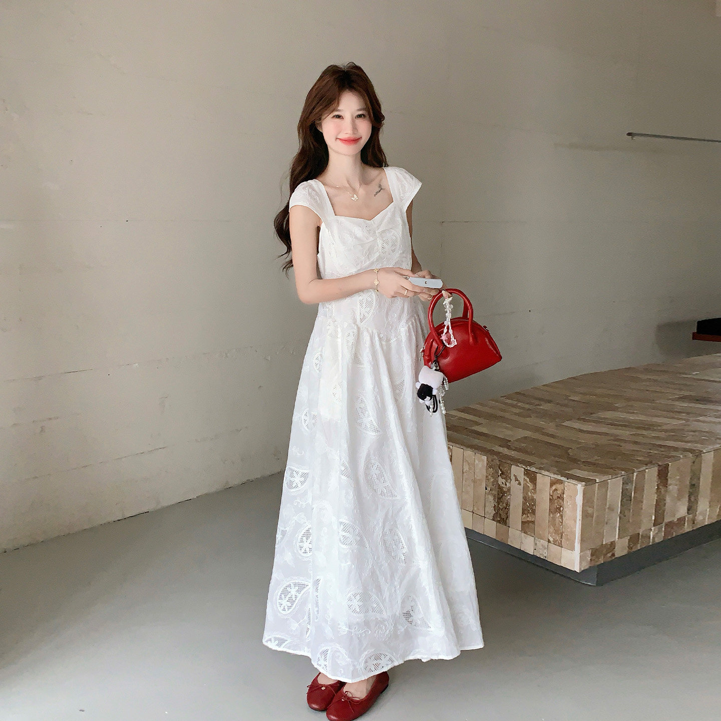 法式淑女风白色刺绣连衣裙女夏