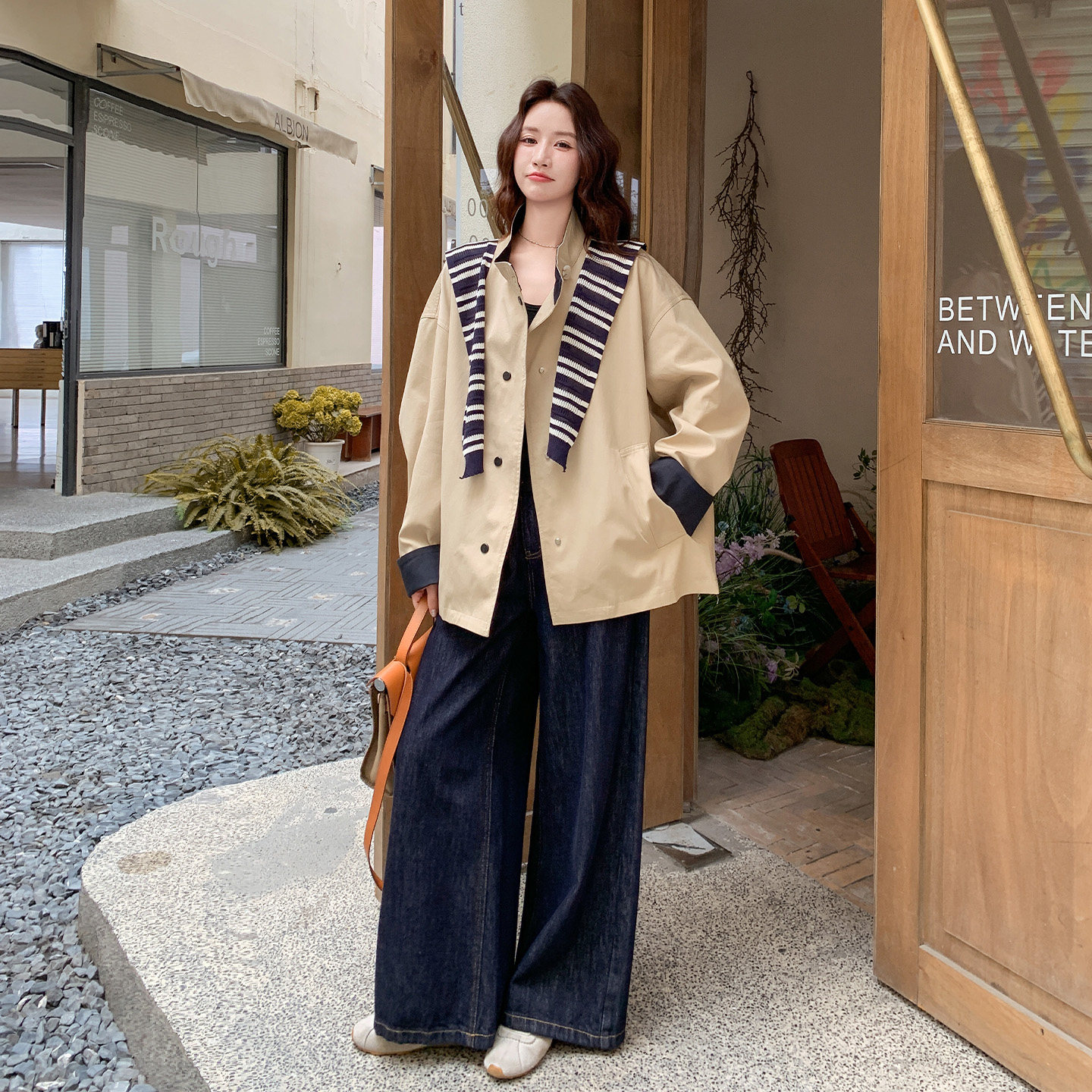 学院风撞色条纹翻领风衣女显瘦