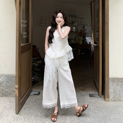 米白色法式休闲两件套女2026夏新款不规则蕾丝花边背心阔腿裤套装
