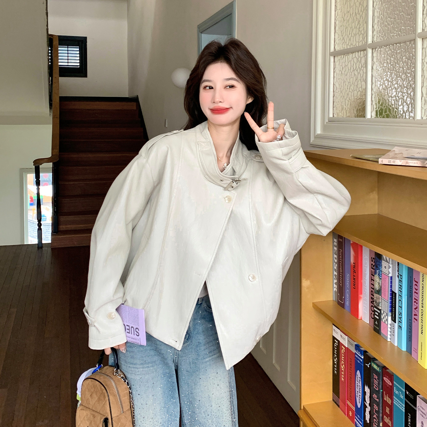 米白色简约百搭PU皮衣外套女2026春季新款韩版复古高级感气质夹克