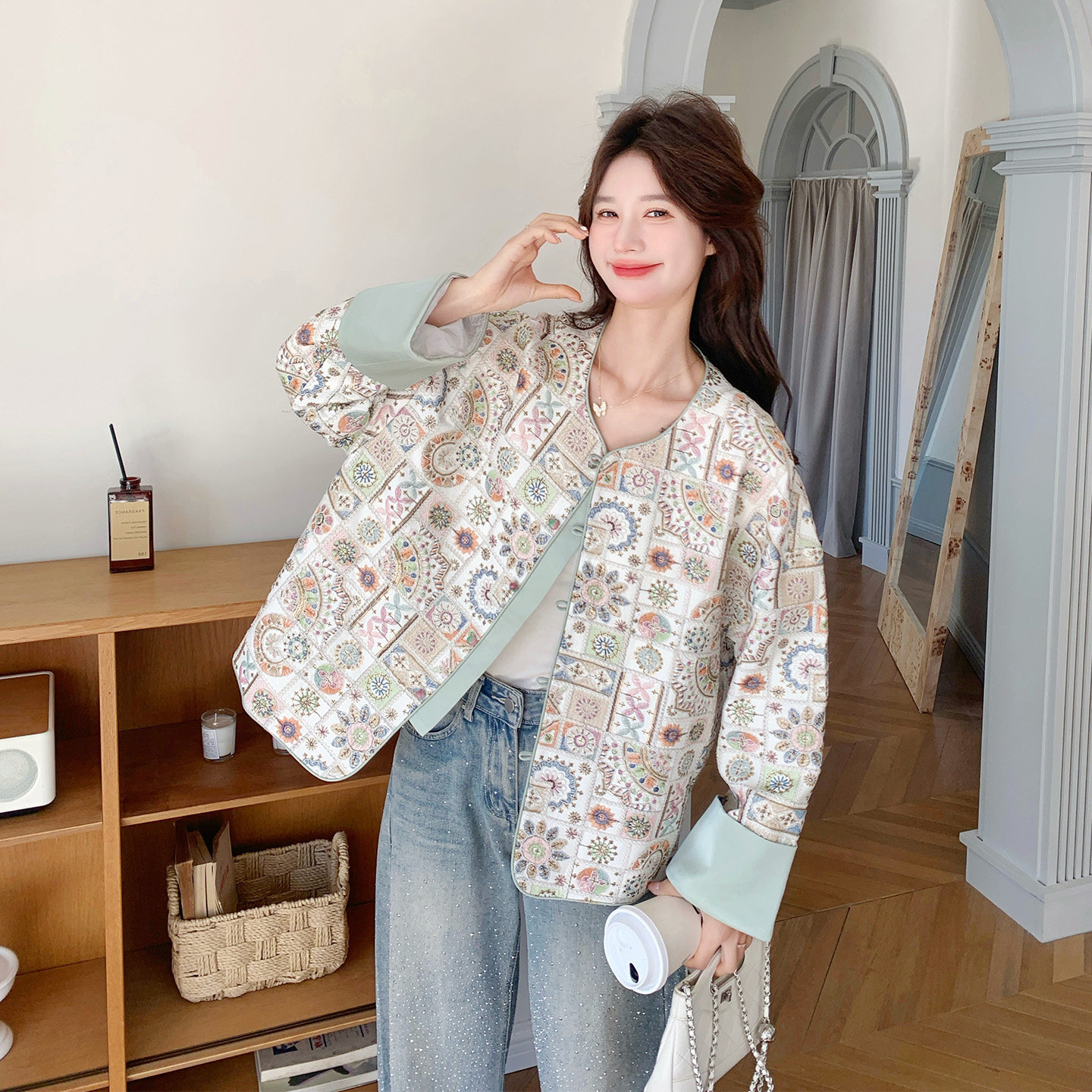 今年流行爆款新中式国风刺绣外套女小个子2026春新款时尚圆领上衣