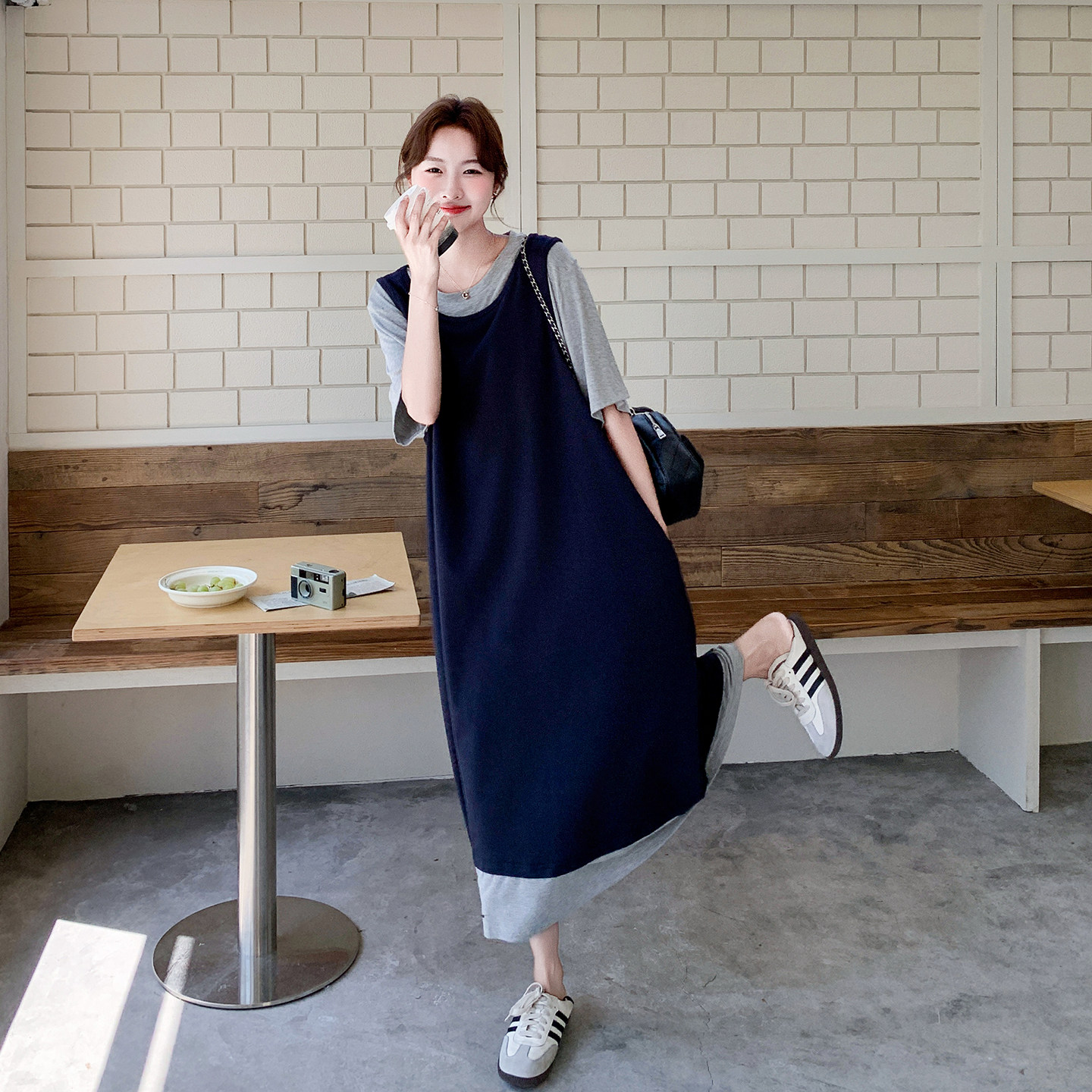 韩版宽松显瘦慵懒风连衣裙女2026新款夏日设计感撞色假两件T恤裙