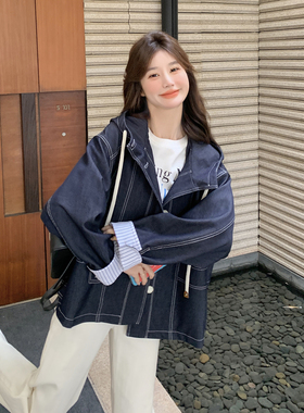 深蓝色超好看韩版休闲连帽牛仔外套女2026春季松弛感撞色拼接风衣