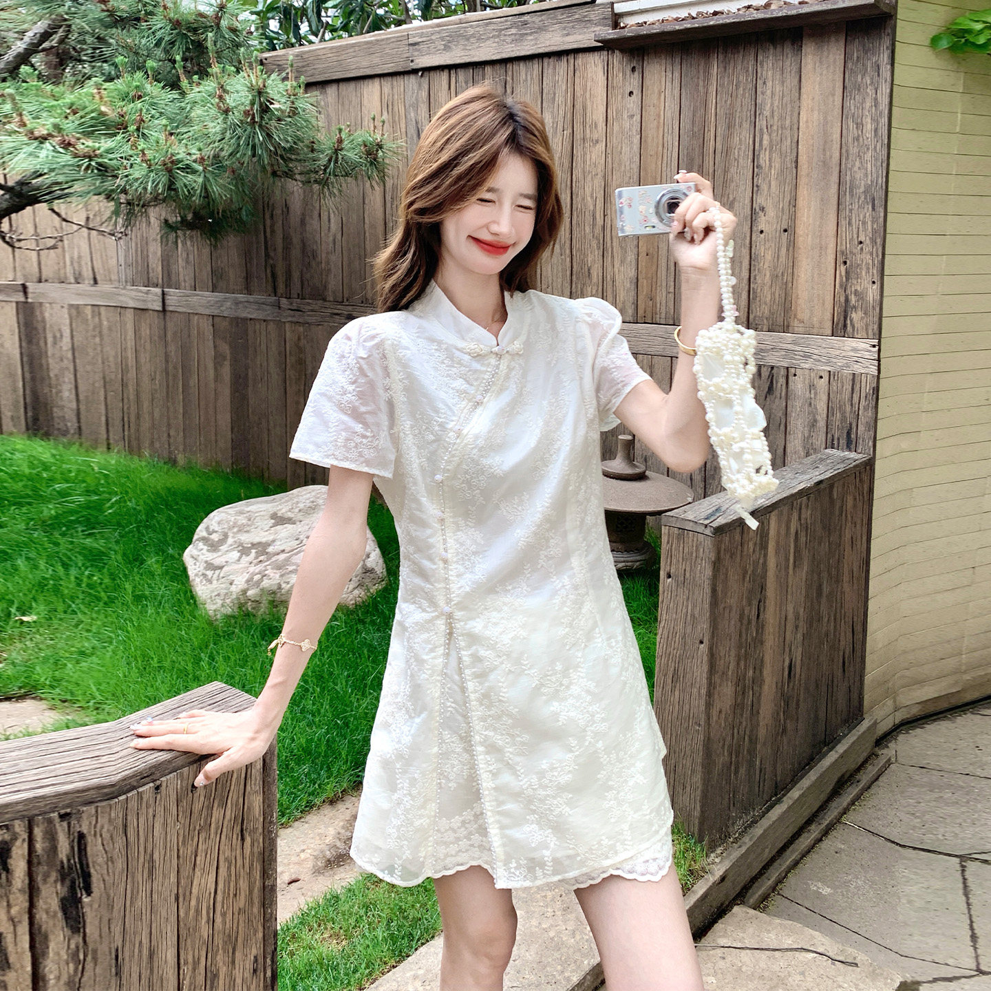 米白色绝美新中式提花旗袍裙套装女2026新款夏日小个子短裤两件套