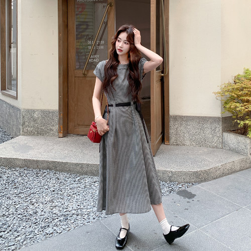 韩版复古文艺格纹A字连衣裙