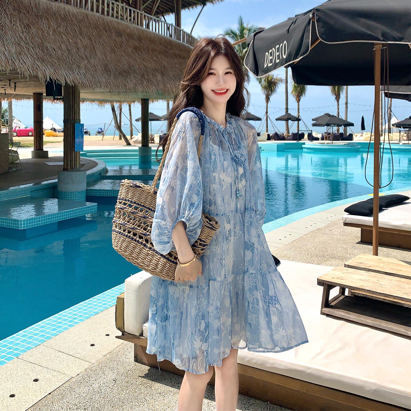 蓝色小个子法式减龄印花连衣裙套装女2026夏新款气质吊带裙两件套