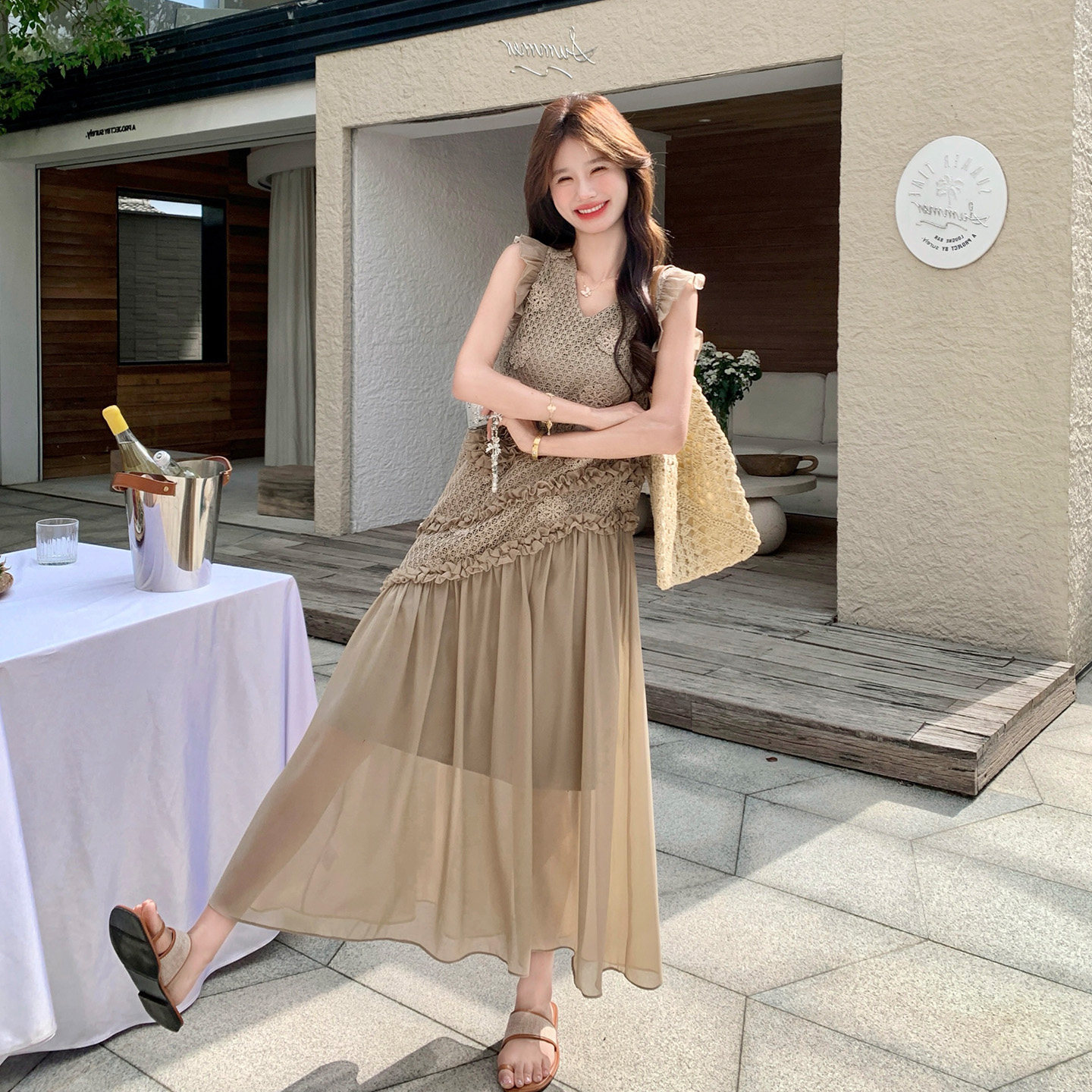 法式蕾丝连衣裙女显瘦木耳边