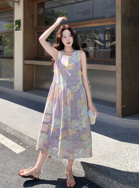 紫色优雅浪漫风无袖连衣裙女2026新款夏日法式多巴胺拼色碎花裙