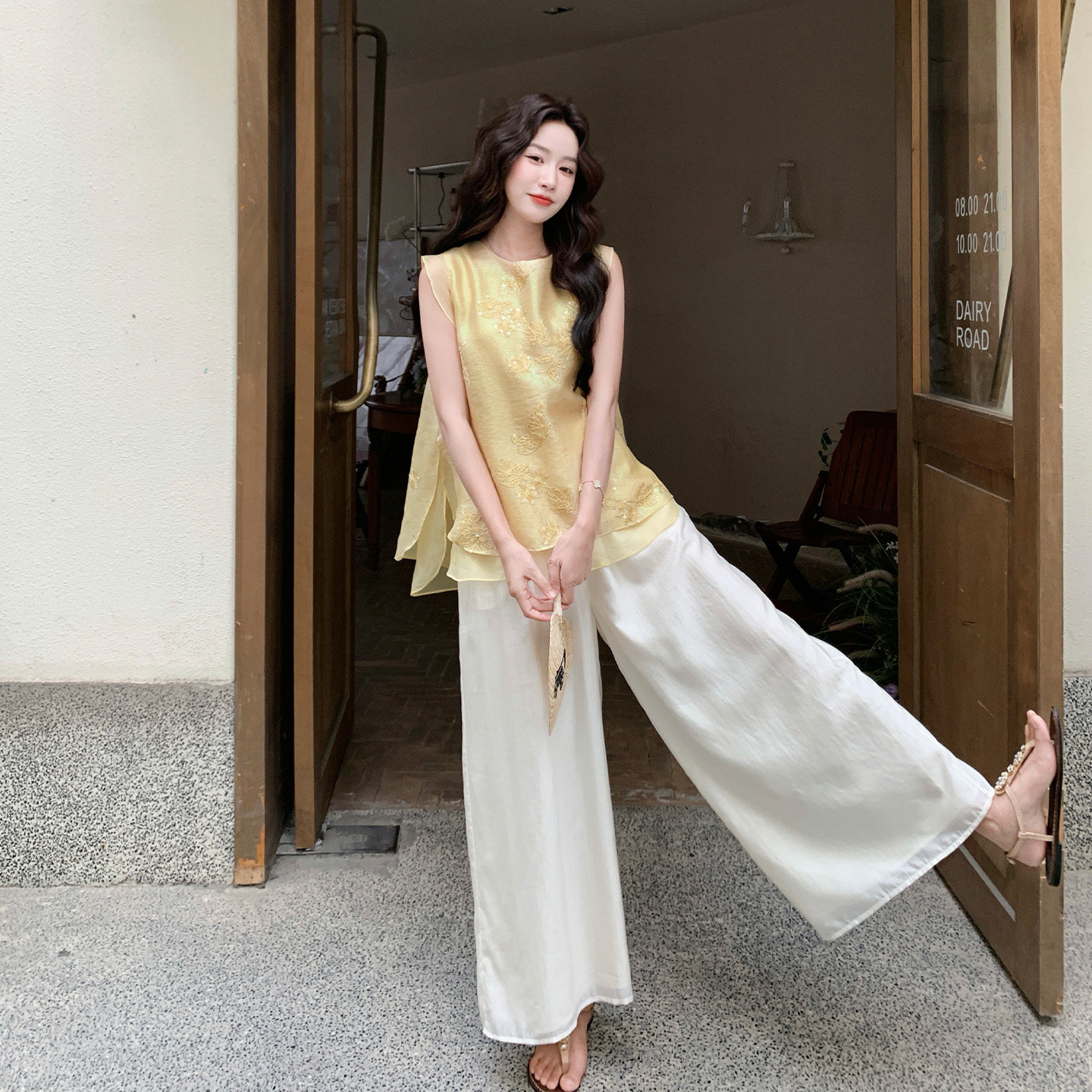 新中式国风刺绣上衣套装女