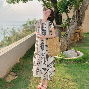 度假风印花连衣裙女夏中长款