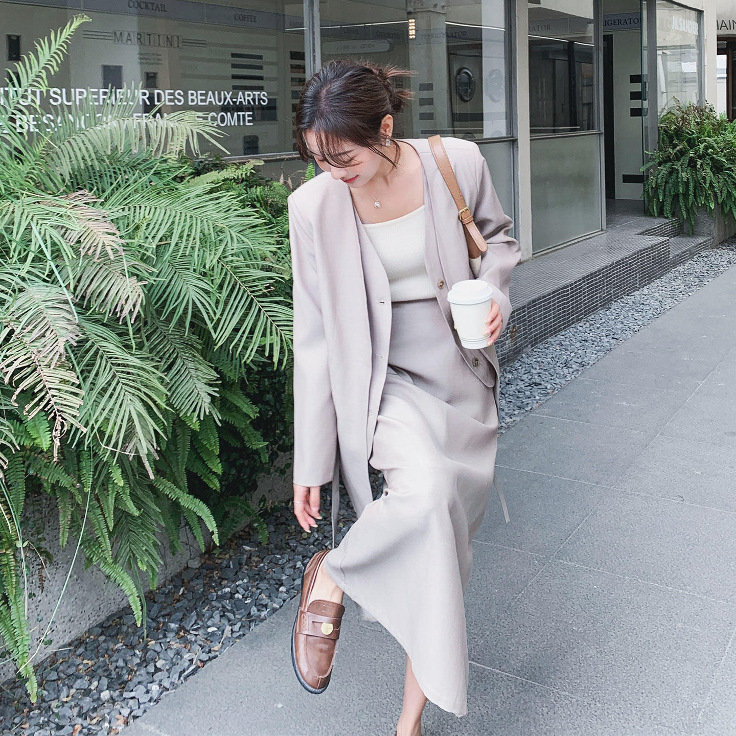 韩系高级感老钱风套装女2026早春新款假两件无领西装半身裙两件套
