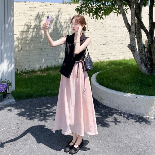 黑色法式绝美高级感连衣裙女2026夏新款撞色拼接假两件收腰A字裙