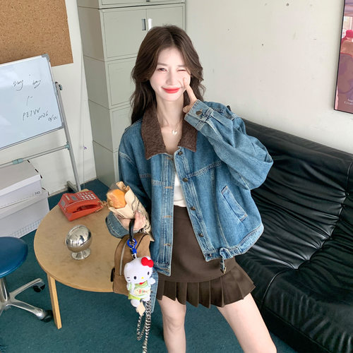 春秋女撞色翻领牛仔短外套减龄