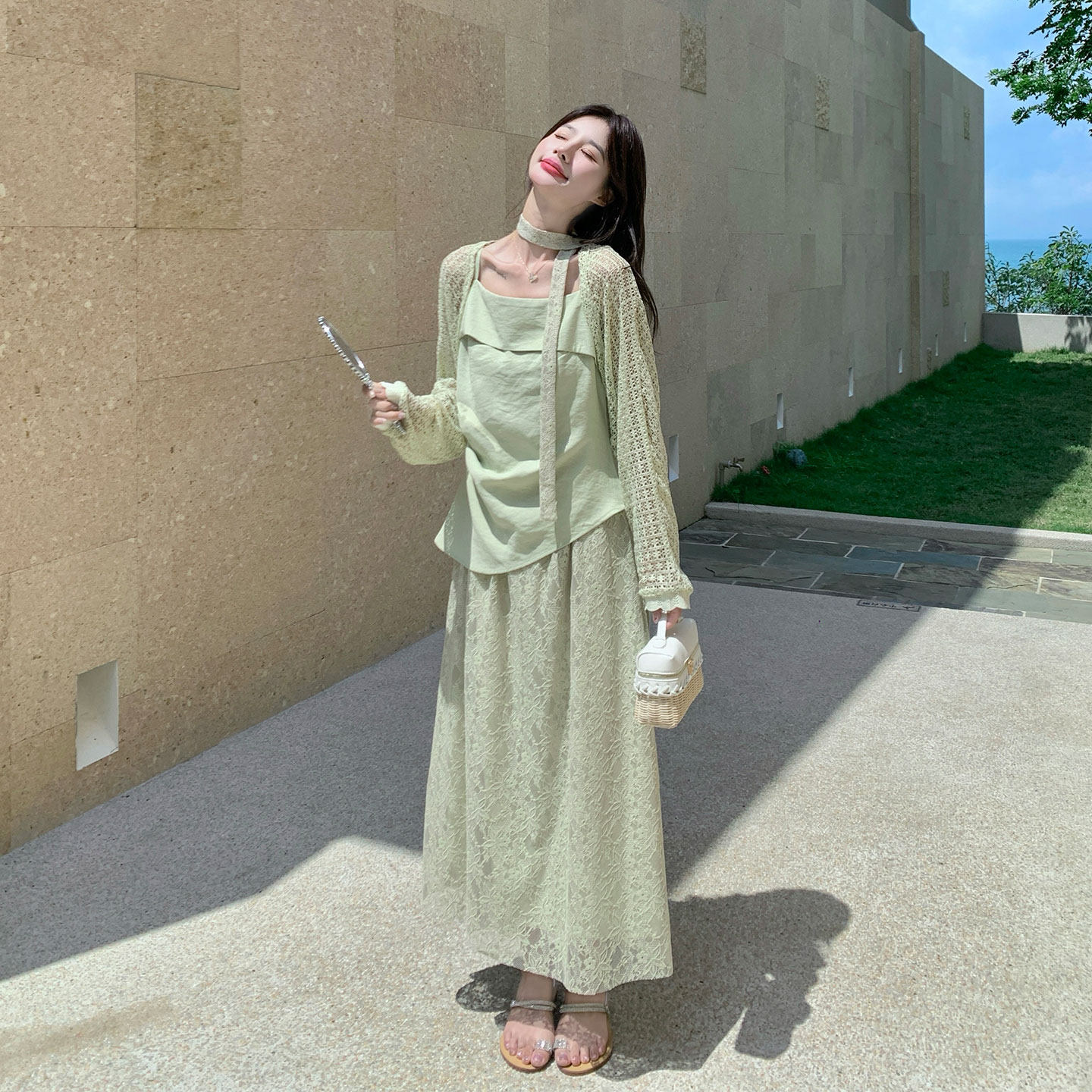 夏日森系度假风旅游套装女2026新款披肩开衫吊带内搭半身裙三件套