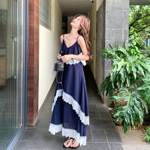 藏青色盐系复古清冷风连衣裙女2026新款夏日独特设计感蕾丝吊带裙